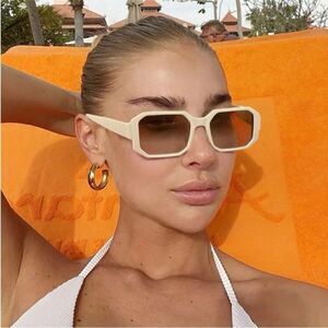 Trendy style sunglasses N610